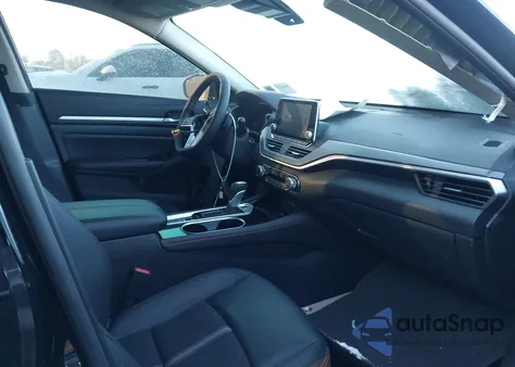 2025 Nissan Altima Sr Awd z USA, uszkodzony, nr VIN 1N4BL4CW9SN410816